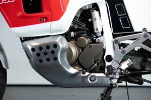 Image 25/50 de Honda DUMMY (1992)