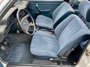 Image 14/20 of BMW 315 (1985)