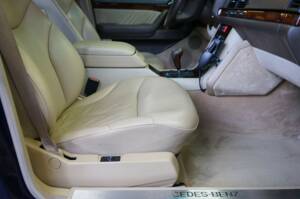 Immagine 17/36 di Mercedes-Benz S 500 L (1994)