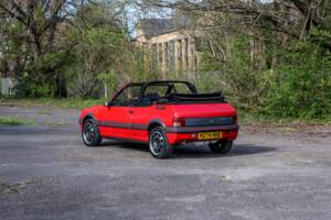 Image 18/39 of Peugeot 205 CTi (1991)