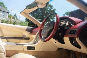 Image 46/52 of Aston Martin DB 9 Volante (2006)