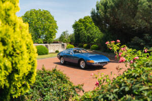 Image 3/30 of Ferrari 365 GTB&#x2F;4 Daytona (1973)