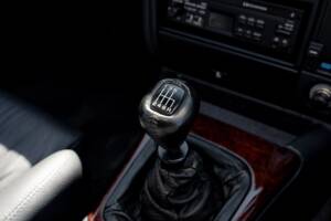 Image 48/75 of Lotus Carlton (1991)