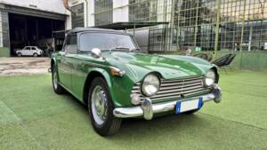 Image 53/66 of Triumph TR 4A IRS (1966)