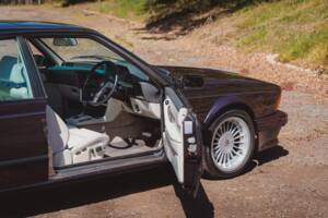 Image 26/34 of BMW 635 CSi (1989)