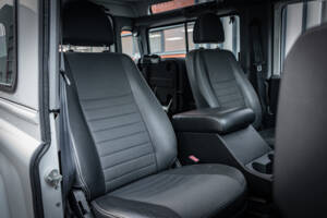 Image 27/66 de Land Rover Defender 90 TD4 (2007)