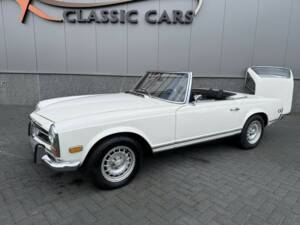 Immagine 1/50 di Mercedes-Benz 280 SL (1969)