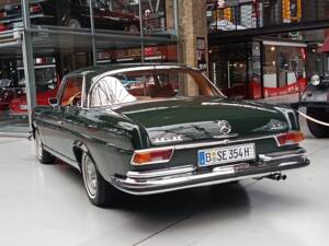 Image 11/54 of Mercedes-Benz 280 SE 3,5 (1970)