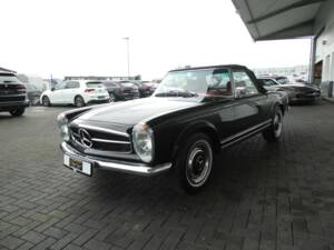 Imagen 3/26 de Mercedes-Benz 230 SL (1967)