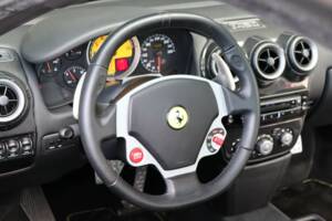 Image 25/50 de Ferrari F 430 (2010)