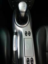 Image 6/41 of Porsche 911 Carrera 4S (2004)