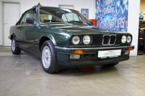 Afbeelding 3/25 van BMW 320i (1988)
