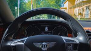 Immagine 19/68 di Bentley Flying Spur V8 S (2017)