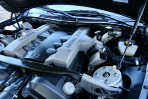 Image 24/50 de Aston Martin V12 Vanquish (2002)
