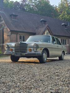 Image 31/62 of Mercedes-Benz 280 SE (1971)