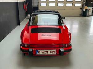 Image 8/50 of Porsche 911 Carrera 3.2 (1987)
