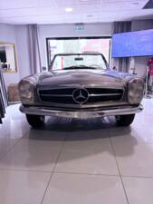 Image 35/36 of Mercedes-Benz 230 SL (1966)