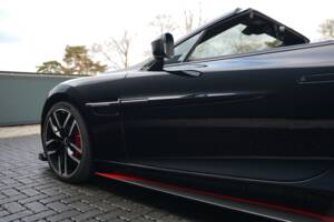 Image 48/50 of Aston Martin Vanquish S Volante (2018)