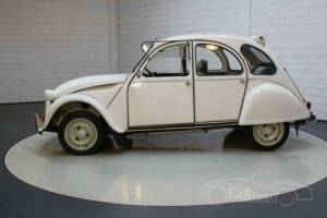 Immagine 4/19 di Citroën 2 CV 6 (1990)