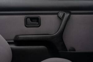 Image 38/50 of BMW 320i (1987)