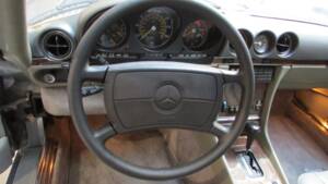 Afbeelding 10/17 van Mercedes-Benz 560 SL (1987)