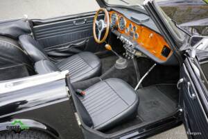 Image 11/37 of Triumph TR 4 (1965)