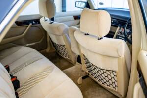 Bild 39/49 von Mercedes-Benz 560 SEL (1986)