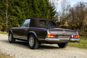 Image 9/21 de Mercedes-Benz 280 SL (1969)