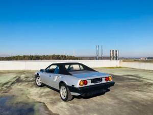 Image 8/13 of Ferrari Mondial Quattrovalvole (1985)
