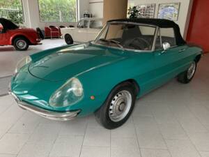 Image 3/10 de Alfa Romeo 1750 Spider (1969)