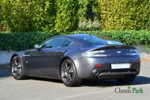 Image 3/50 de Aston Martin V8 Vantage (2005)