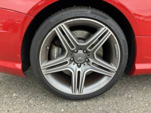 Afbeelding 11/70 van Mercedes-Benz SL 63 AMG (2012)