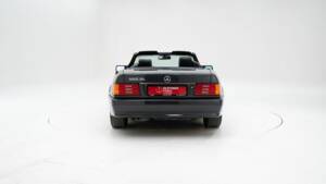 Image 7/15 of Mercedes-Benz 500 SL (1989)