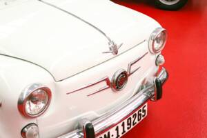 Image 13/32 of SEAT 600 D (1968)
