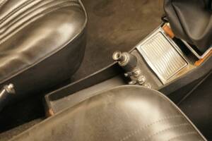 Image 77/100 of Alfa Romeo Giulia Nuova Super 1300 (1977)