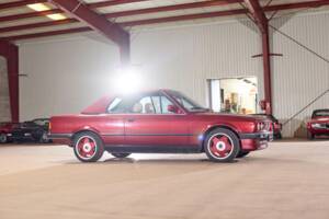 Image 6/45 of BMW 320i (1990)