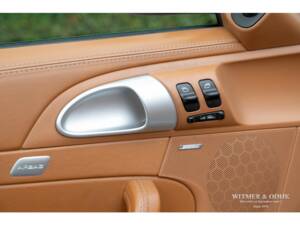 Image 28/32 of Porsche 911 Carrera S (2005)