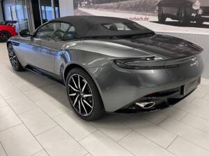 Afbeelding 9/18 van Aston Martin DB 11 Volante (2020)