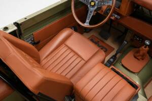 Bild 2/47 von Land Rover 90 (1990)