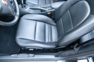 Image 26/50 of Porsche 911 Carrera 4S (2003)