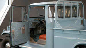 Image 6/12 of Toyota Land Cruiser FJ 45 (1967)