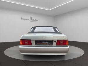 Image 7/28 of Mercedes-Benz SL 320 (1995)