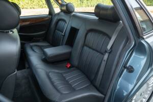 Bild 35/50 von Jaguar XJ 8 Executive (1997)