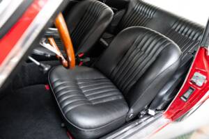 Bild 17/32 von Alfa Romeo Giulia 1600 GT Junior (1972)