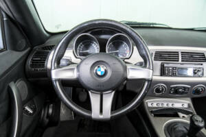 Imagen 8/50 de BMW Z4 2.2i (2004)