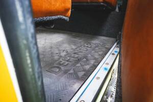Image 24/50 of Land Rover Defender 90 (1997)