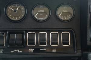 Bild 45/50 von Jaguar E-Type V12 (2+2) (1971)