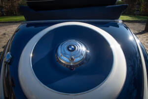 Image 14/32 of BMW 327 (1938)