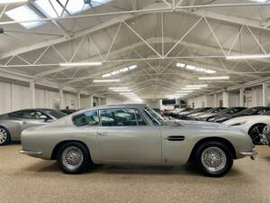 Image 5/13 de Aston Martin DB 6 (1967)