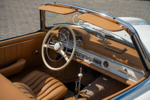 Image 22/38 of Mercedes-Benz 300 SL Roadster (1961)